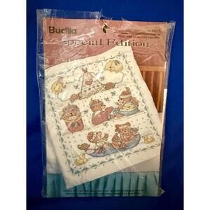 BUCILLA 'Cuddly Friends' 64549 Crib Cover 30"x43" Stamped Cross Stitch Quilt